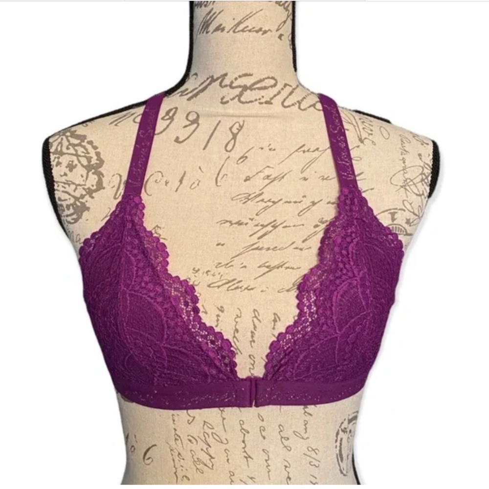 Victoria’s Secret Purple Lace Bralette Size Small